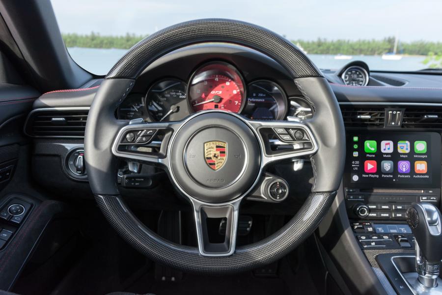 Панель приборов Porsche 911 Carrera GTS Cabriolet (991) 2017 года  (NA) (фото 14 из 30)
